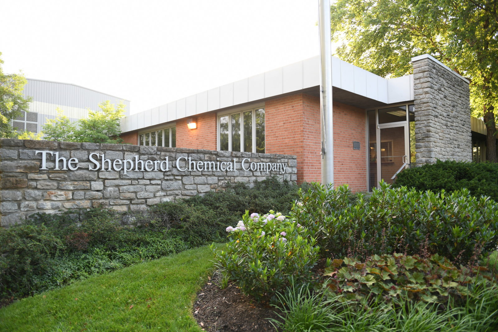 UC Students Visit the Shepherd Chemical Company